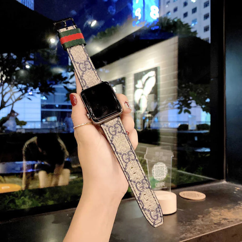 Custom Louis Vuitton Apple Watch Band – MagSafe Premium Phone Case