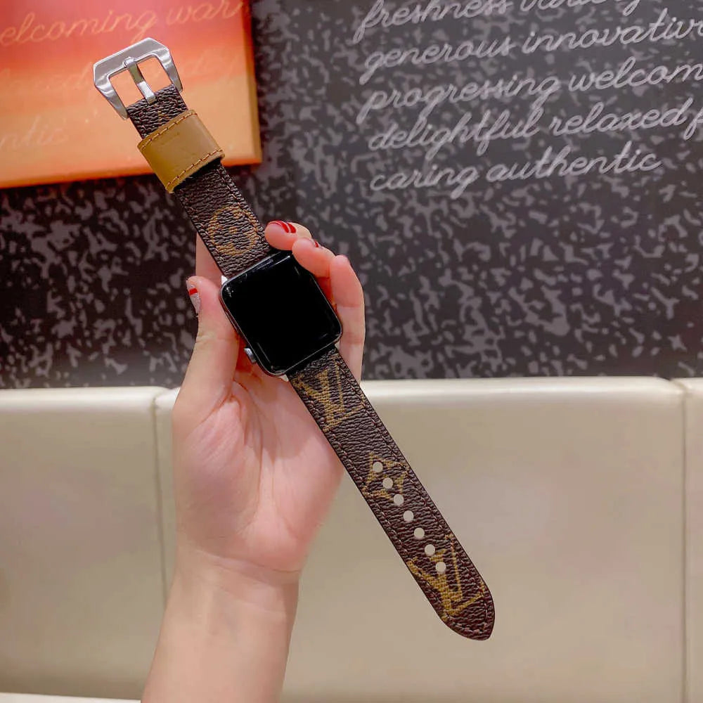 Custom Louis Vuitton Apple Watch Band – MagSafe Premium Phone Case