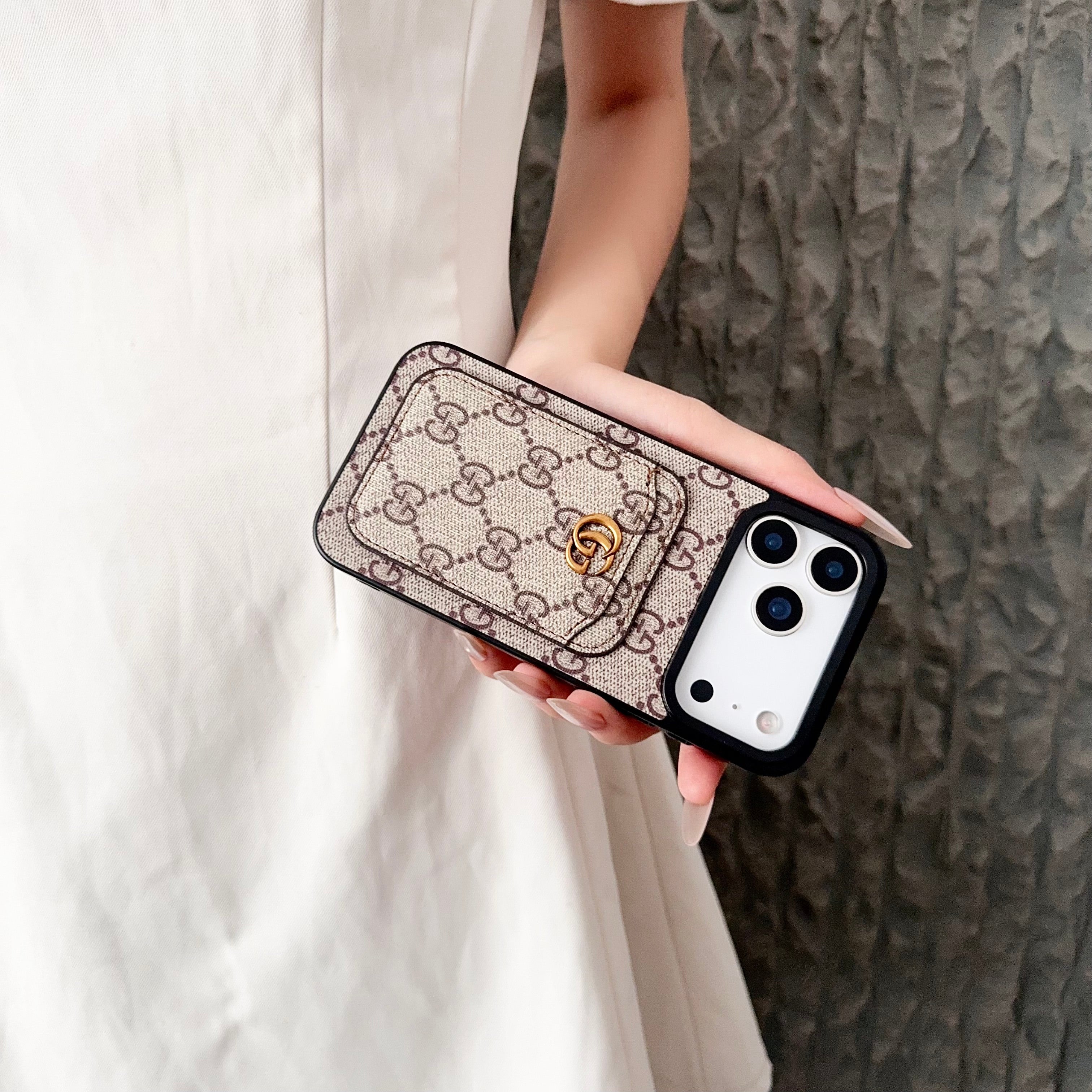 Gucci iPhone 15 Pro Max – MagSafe Premium Phone Case