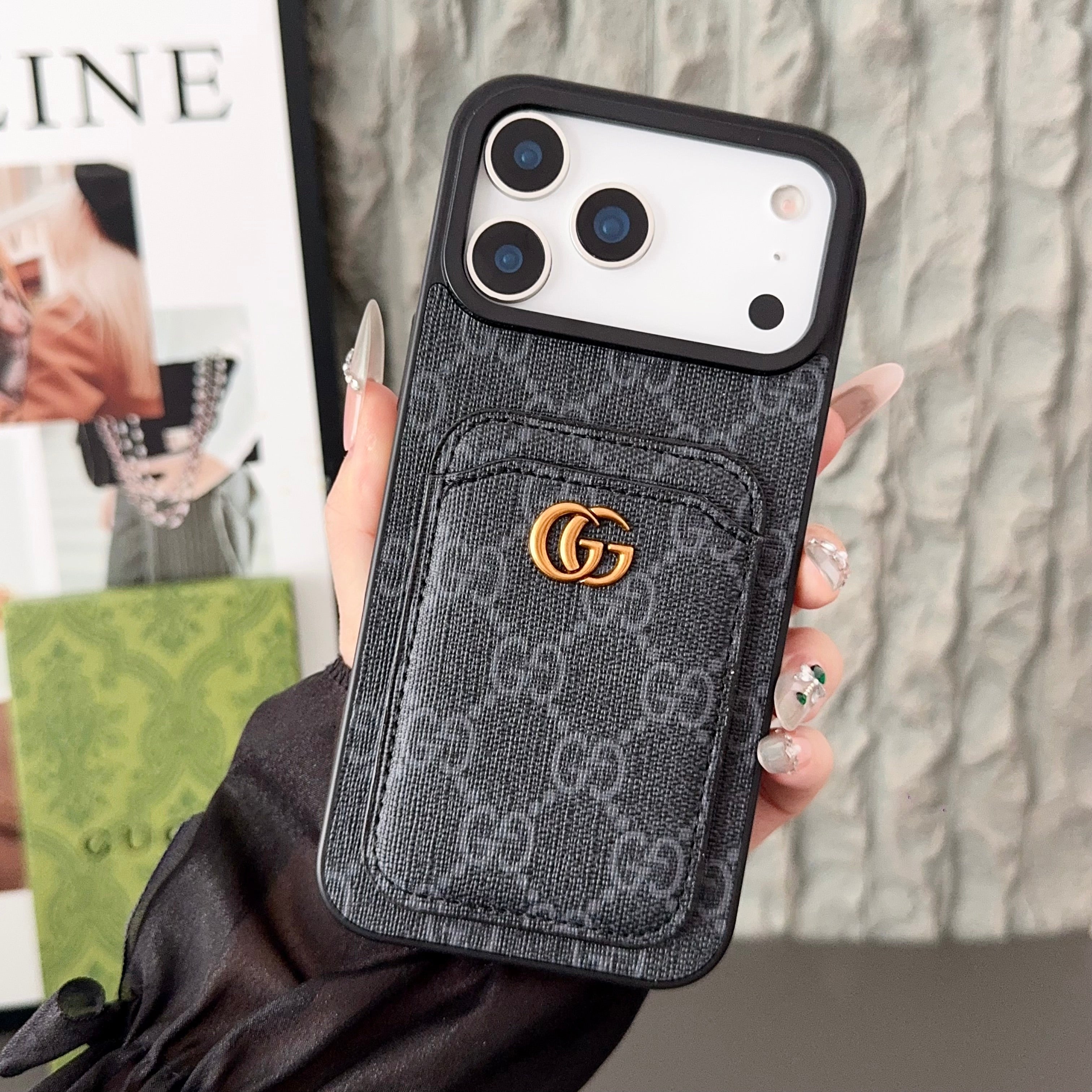 Gucci iPhone 17 Pro Max – Slim Clear Phone Case