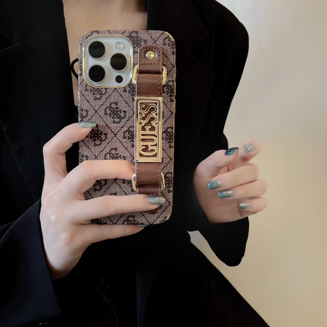 Guess iPhone 17 – Luxury Designer Phone Case