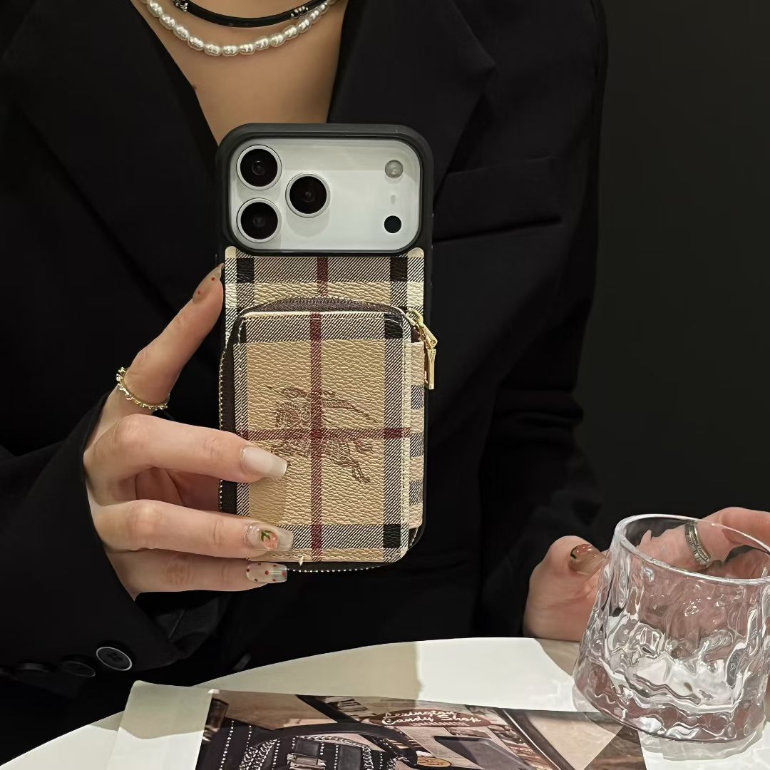 Louis Vuitton iPhone 14 Plus – Slim Clear Phone Case